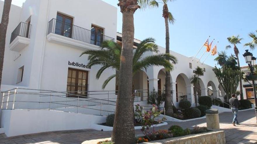 Fachada del Ayuntamiento de Sant Josep.