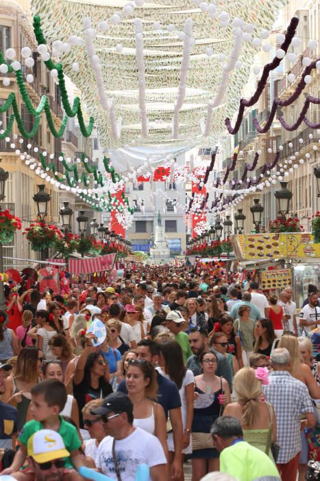 Calles llenas y mucho ambiente en el primer sábado de la feria.