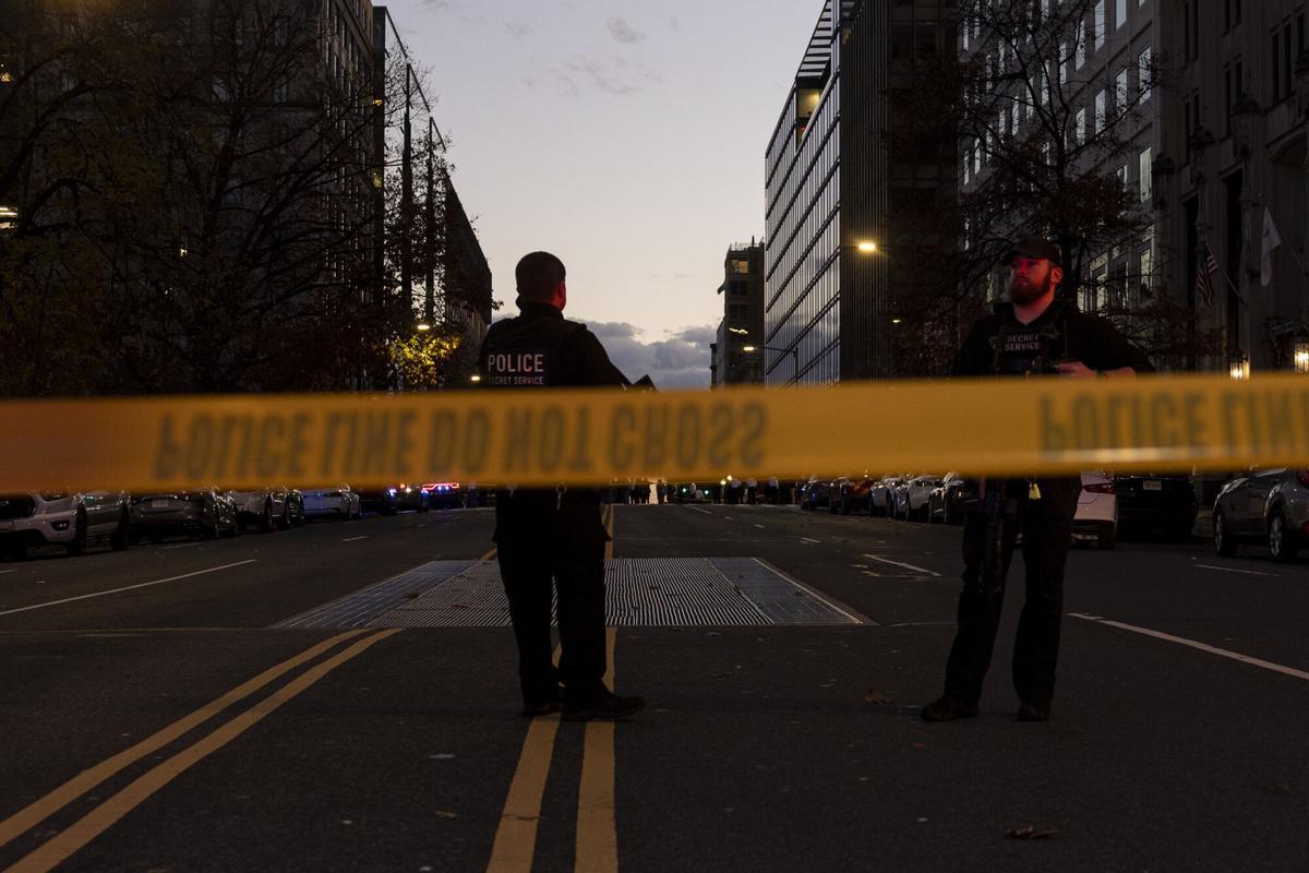Miembros de las fuerzas del orden estadounidenses.