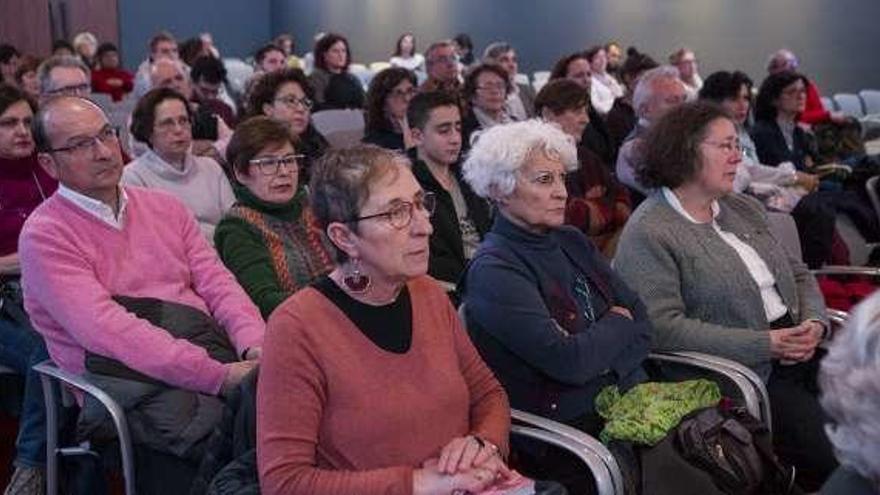 Público, ayer, en el Club.