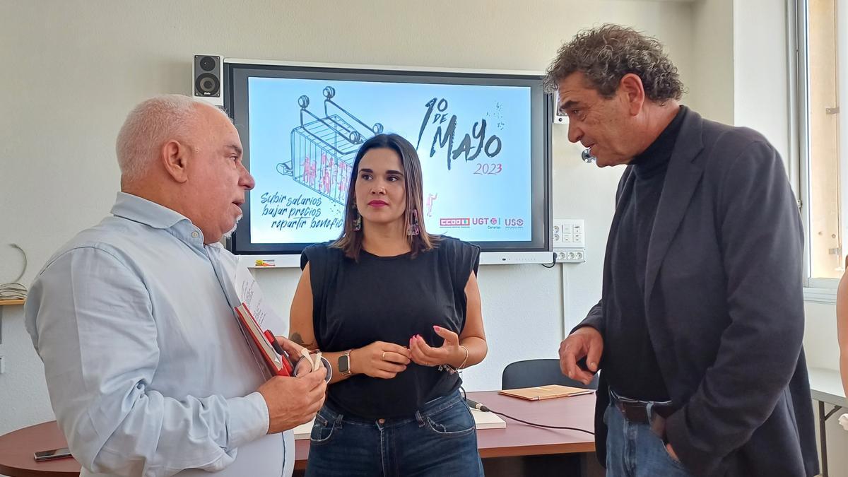 Manuel Navarro (UGT), Ithaisa Torres (USO) e Inocencio González (CCOO)