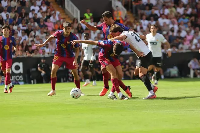 El partido del Valencia CF contra el FC Barcelona, en imágenes