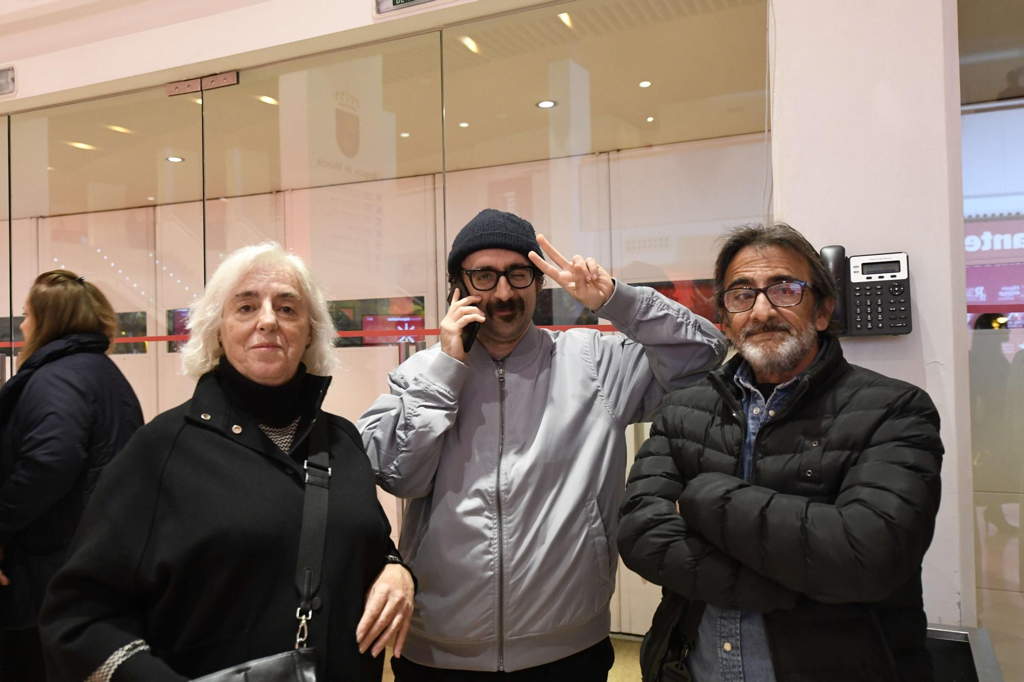 Eva Romero, Nacho Navarro y José Torrente, familiares de Muriel Romero (Premio Importante Septiembre)