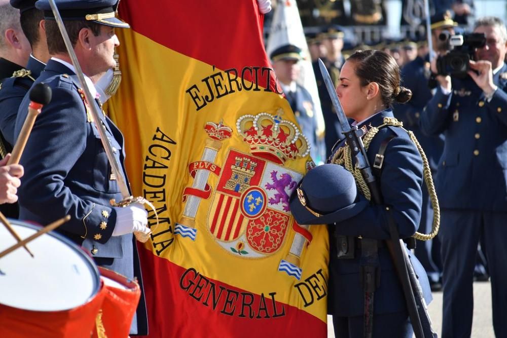 Acto de jura de bandera en la Academia General del Aire