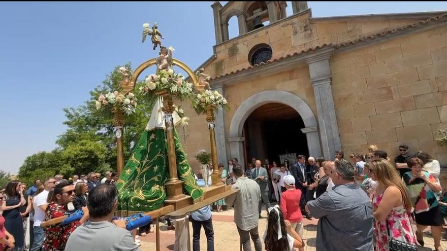La Virgen del Olmo festeja su día grande en Villaescusa