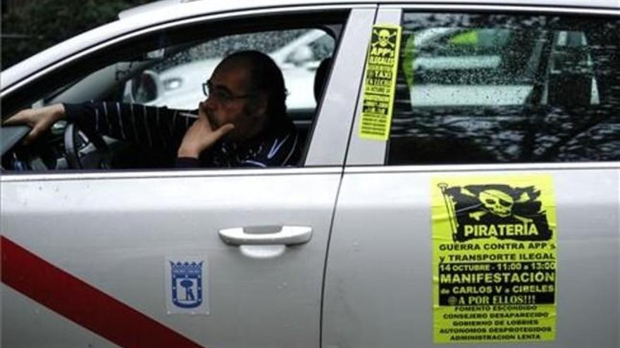 Orgullo Gay: los taxistas van a la huelga contra Uber y Cabify en pleno World Pride Madrid 2017