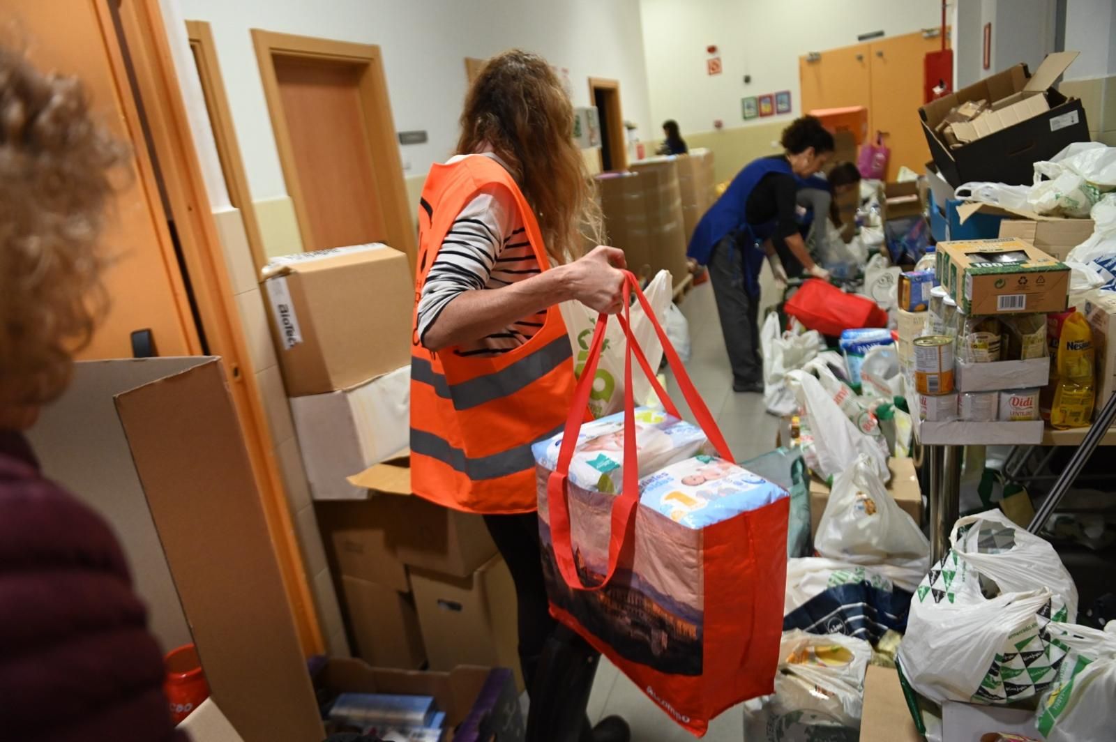 En imágenes | Campaña del Banco de Alimentos para ayudar a Valencia