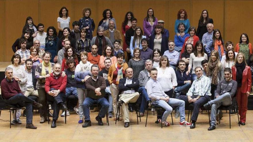 Integrantes del Coro de la Orquesta Sinfónica de Galicia. // Fdv