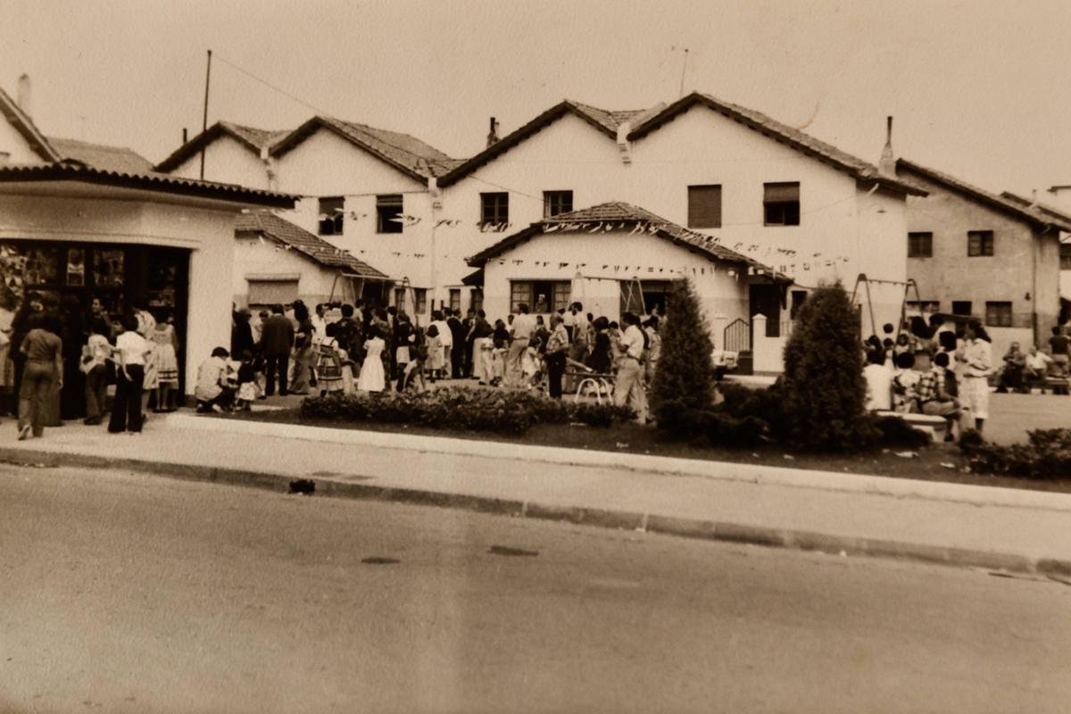 Una mirada histórica a las Casas Baratas del barrio gijonés de El Coto, en imágenes