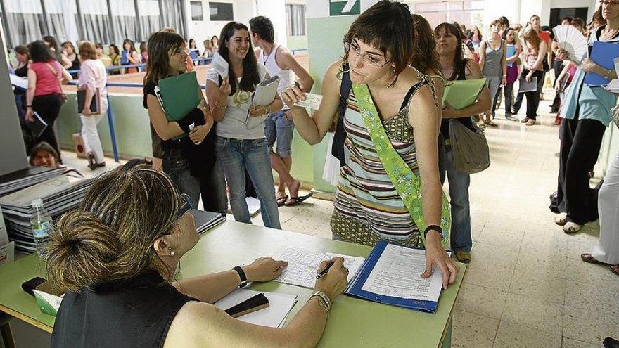 El SES recibe 101.604 solicitudes para 1.368 plazas