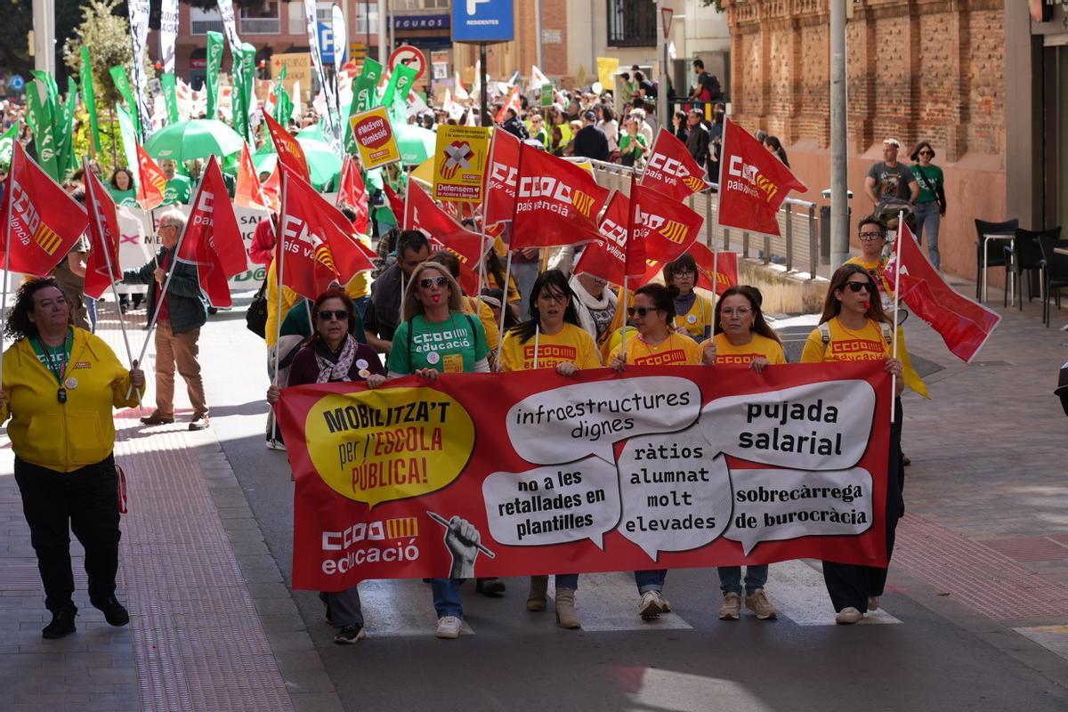 Galería: Las mejores imágenes de la protesta educativa en Castelló - El ...