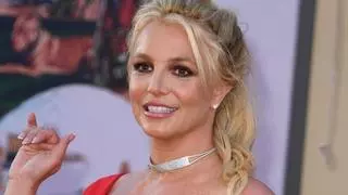 Britney Spears preocupa tras publicar un peligroso baile con cuchillos