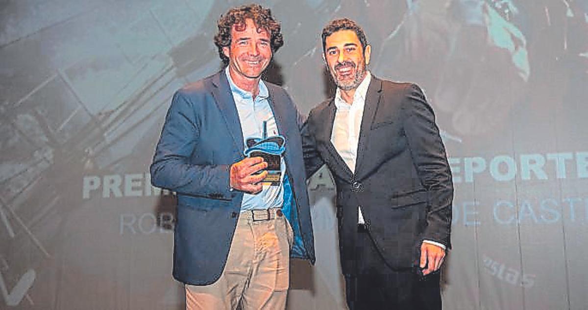 Roberto Bermúdez de Castro, ‘Chuny’, a la izquierda, con Daniel Domínguez, director de LA OPINIÓN.