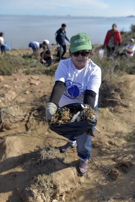 Recogida de plásticos en el Mar Menor