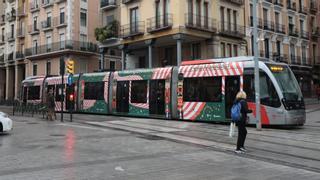 Los tranvías de Zaragoza estrenan su decoración navideña