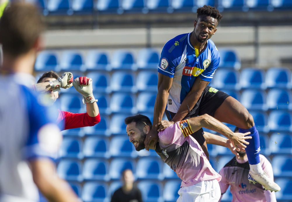 El Hércules desperdicia la ocasión y no pasa del empate ante el AE Prat.