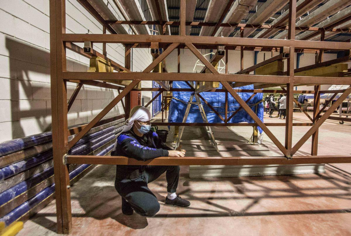 La hermandad de la Humildad y la Paciencia enseñan a los nuevos costaleros