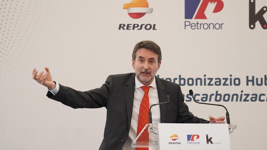 Repsol se deja un 2,5% en bolsa tras rechazar la Audiencia Nacional las cautelares contra el impuesto energético