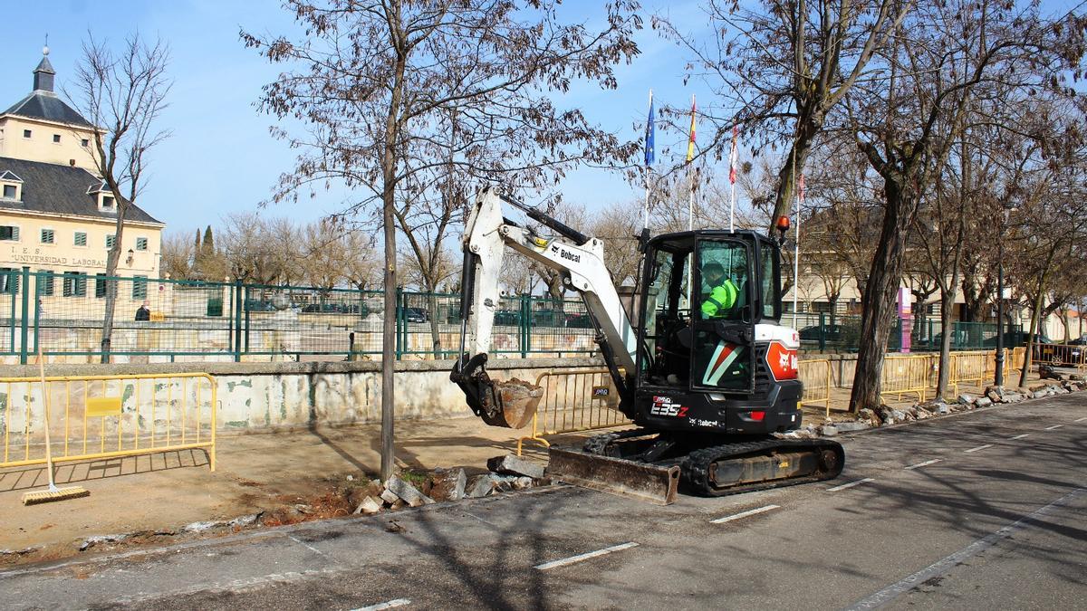 Obras en las aceras de la avenida Príncipe de Asturias de Zamora.