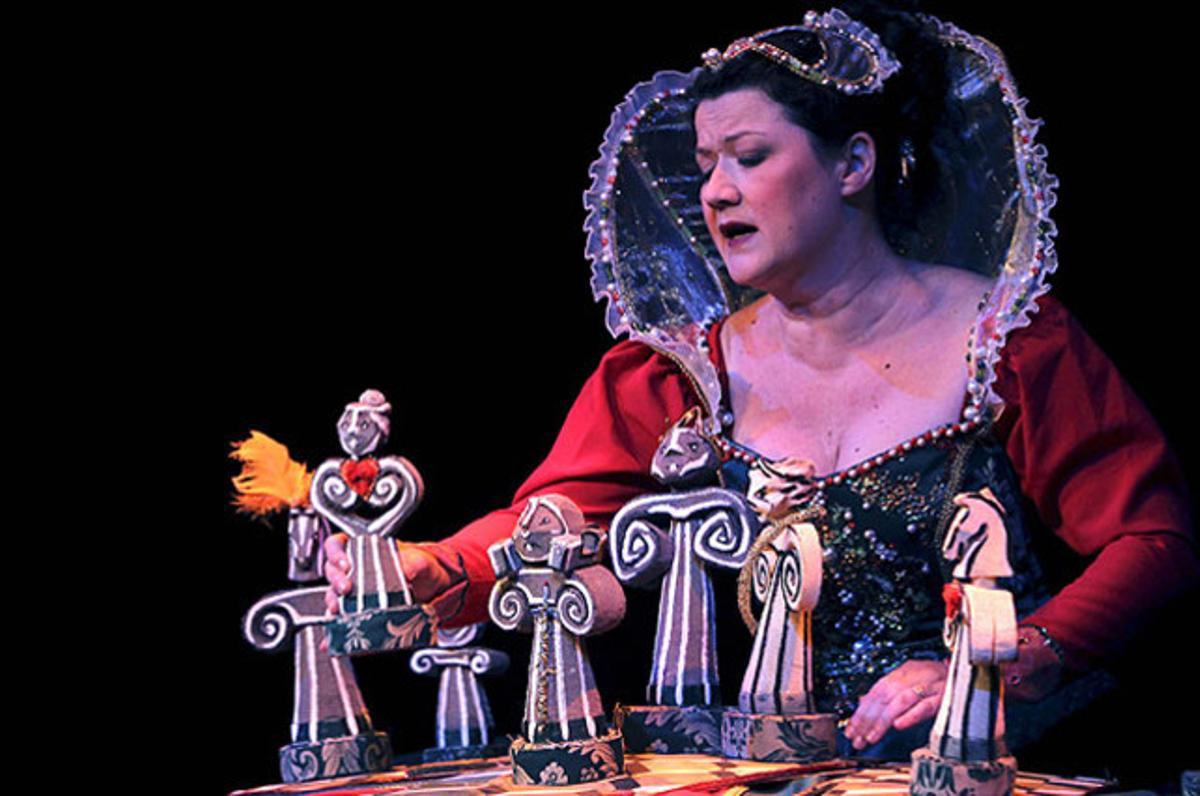 Escena de ’La hija de Shakespeare’, de la companyia La mar de marionetas, durant la 35a edició de Teatro Clásico, a Almagro (Ciudad Real).