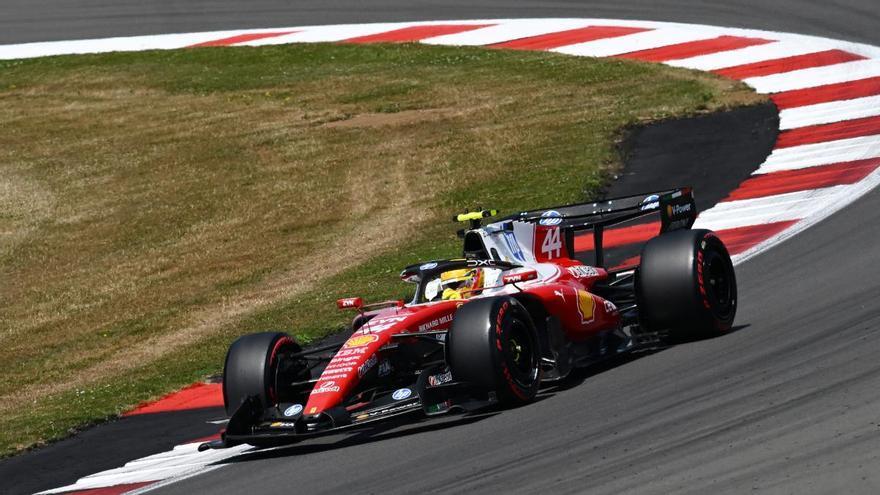 Hamilton logra la pole sprint y provoca el delirio en Silverstone