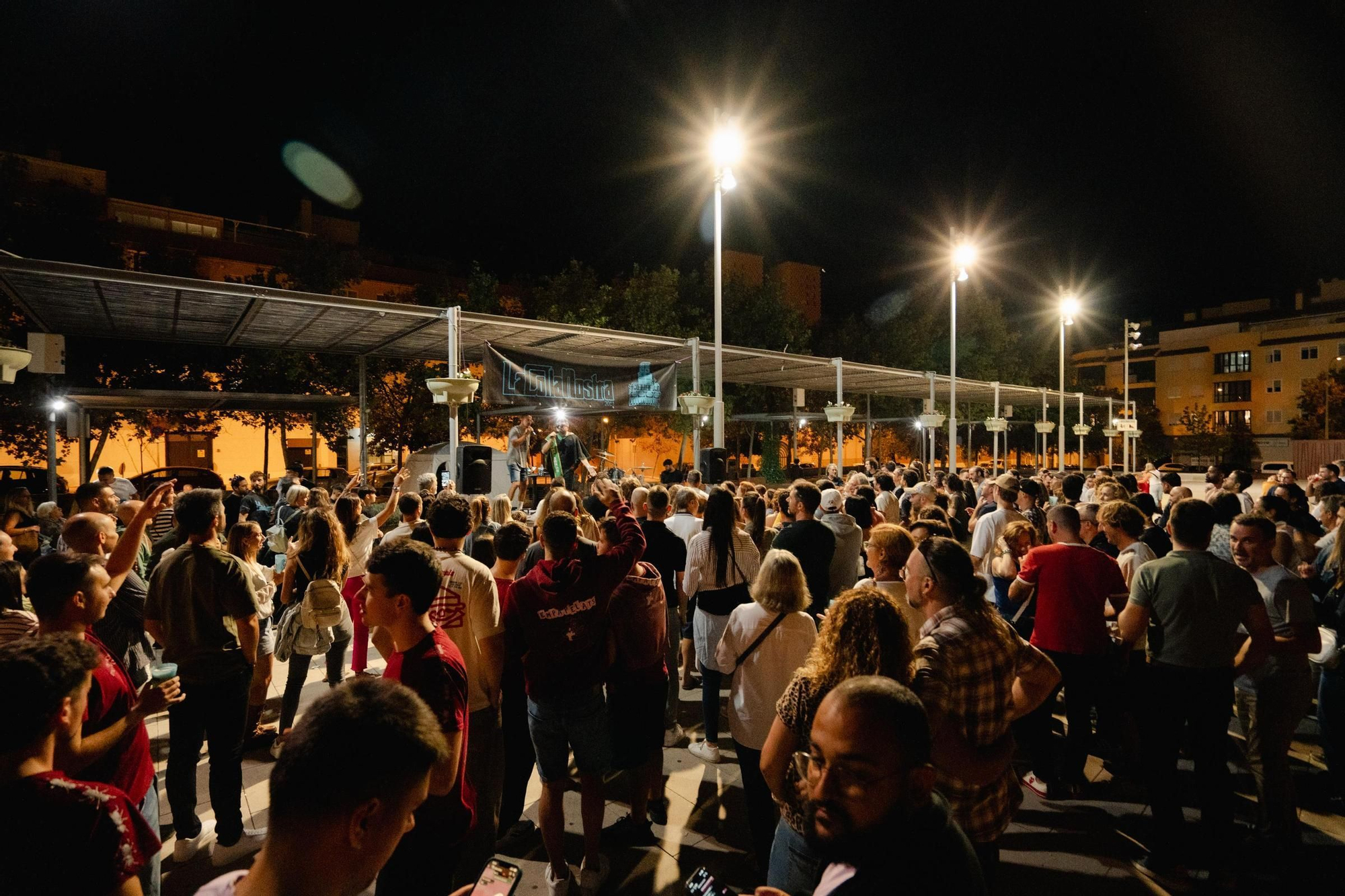 Galería de fotos: El debut del 'Castellonero' marca la sisena jornada popular de LaCollaNostra a Benicàssim