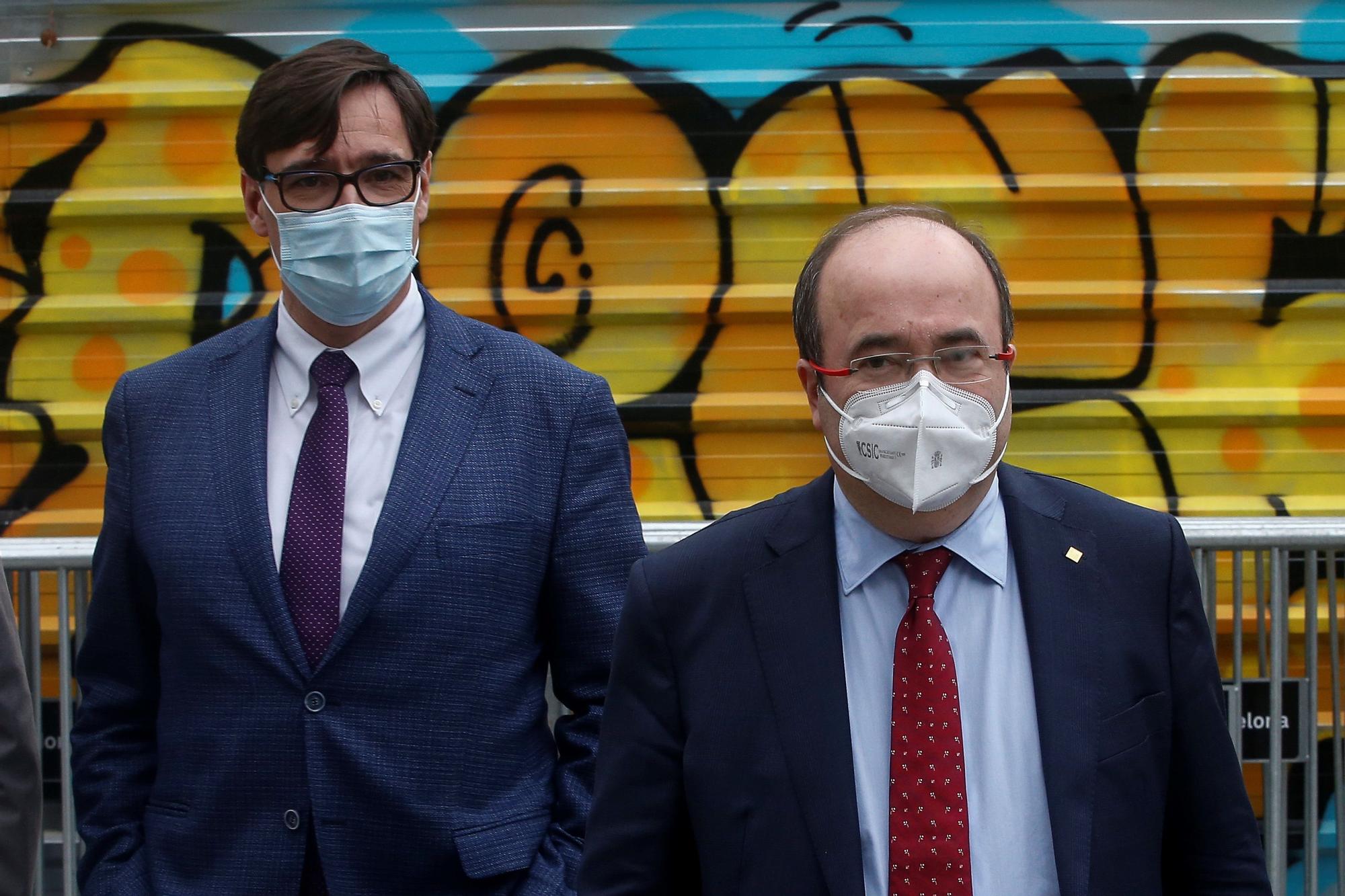 El ministro de Cultura, Miquel Iceta, junto al líder de los socialistas catalanes, Salvador Illa