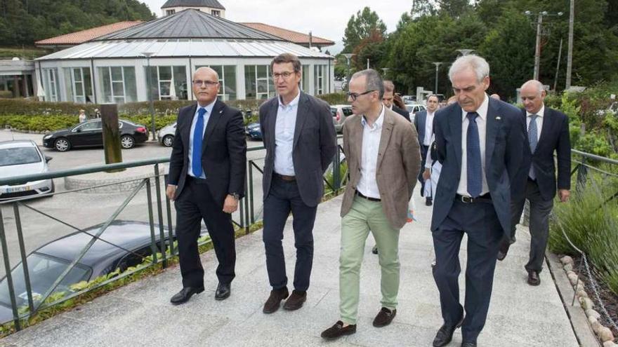 Manuel Baltar, Alberto Núñez, Jesús Vázquez y Roberto Castro, en el balneario de Lobios. // Brais Lorenzo