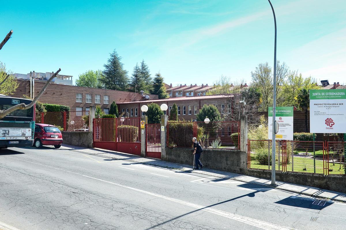 Vista exterior del CAT de Cáritas.