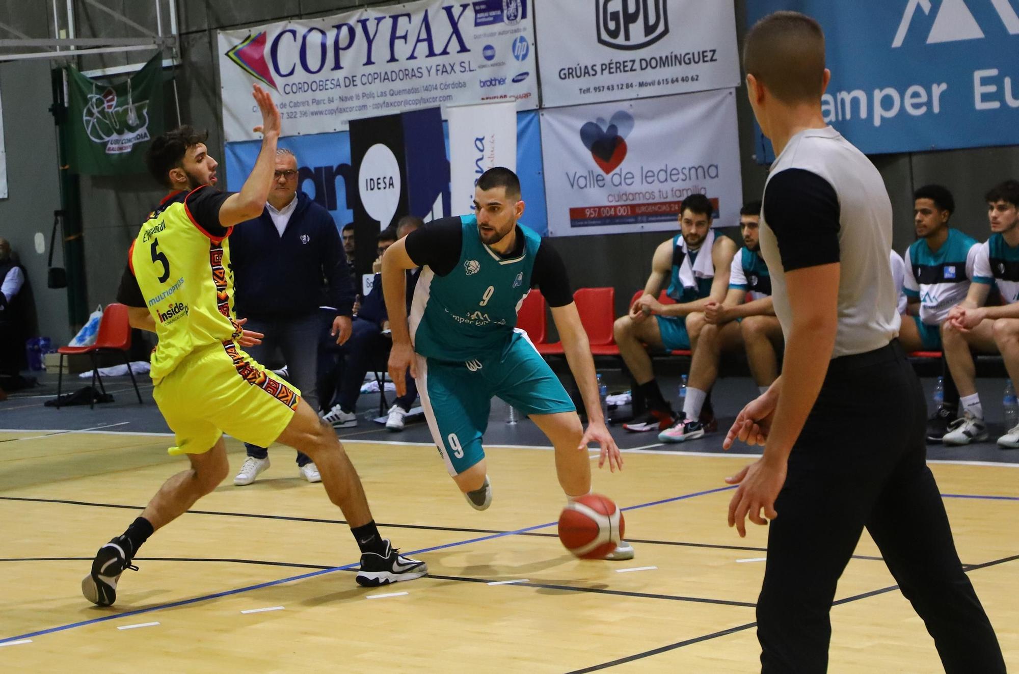 El derbi Camper Eurogaza UCB - Climanavas Agrometal Peñarroya en imágenes