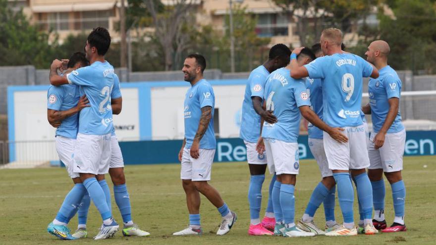 Los jugadores de la UD Ibiza celebran un gol ante el Recre. | VICENT MARÍ