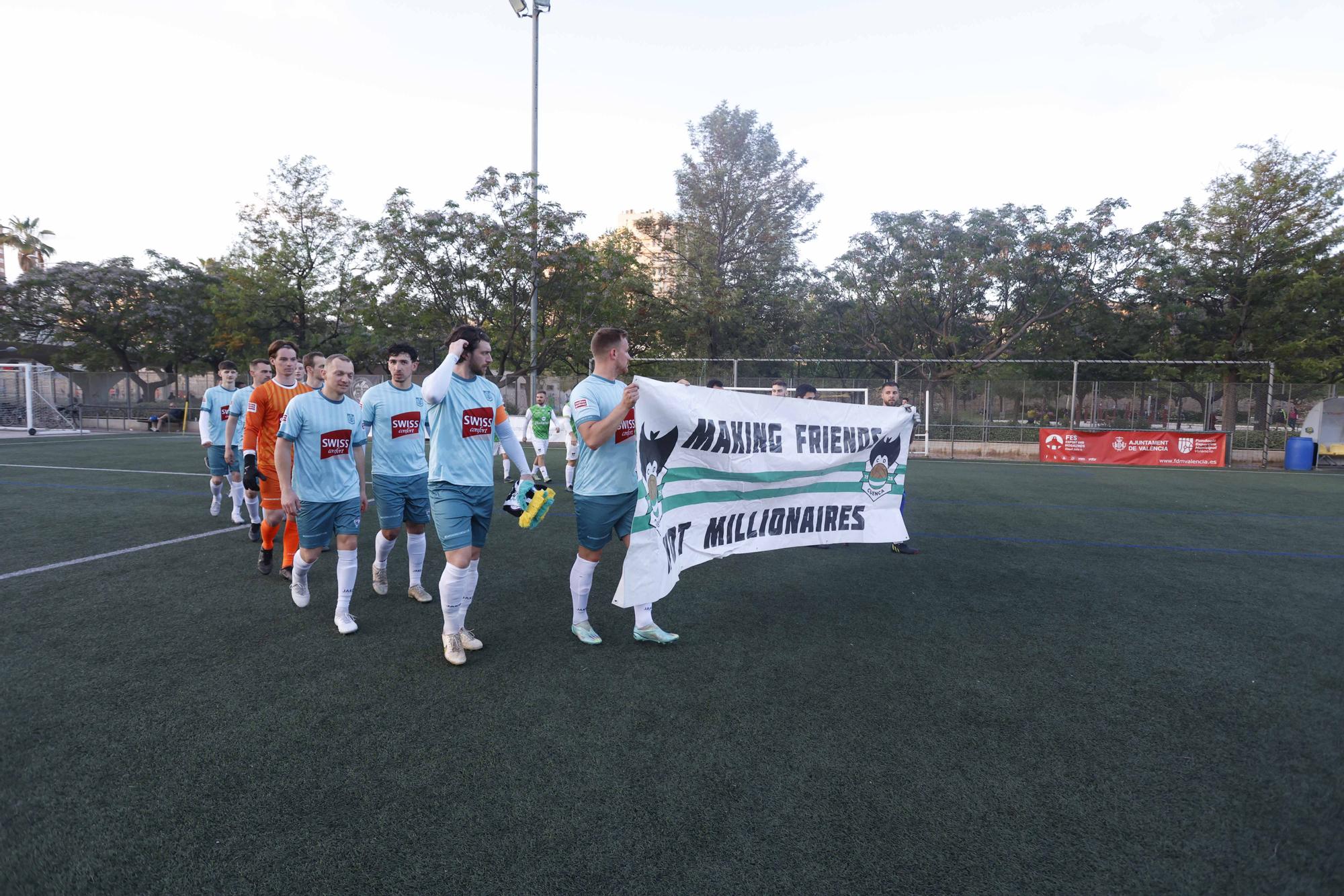 Homenaje a Veteranos del Valencia CF en el partido CD Cuenca Mestallistes