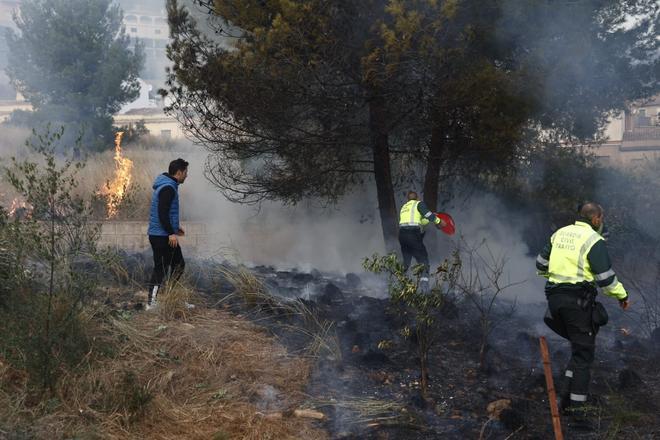 La extinción del incendio, en imágenes