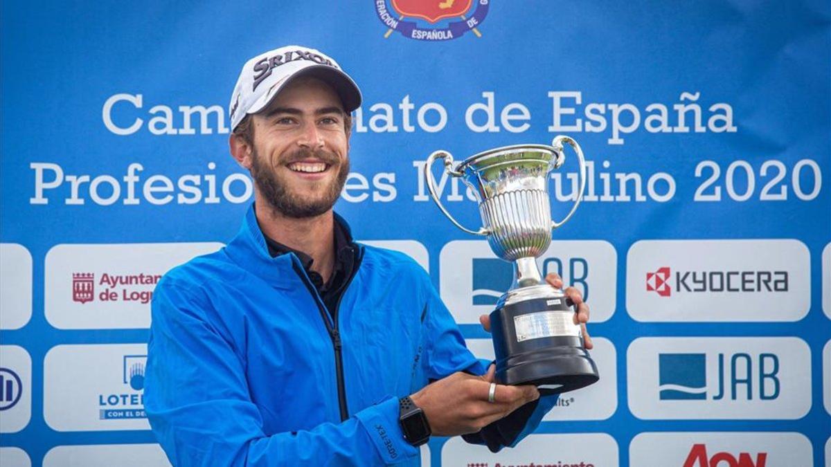 Vacarisas,con el título de campeón de España