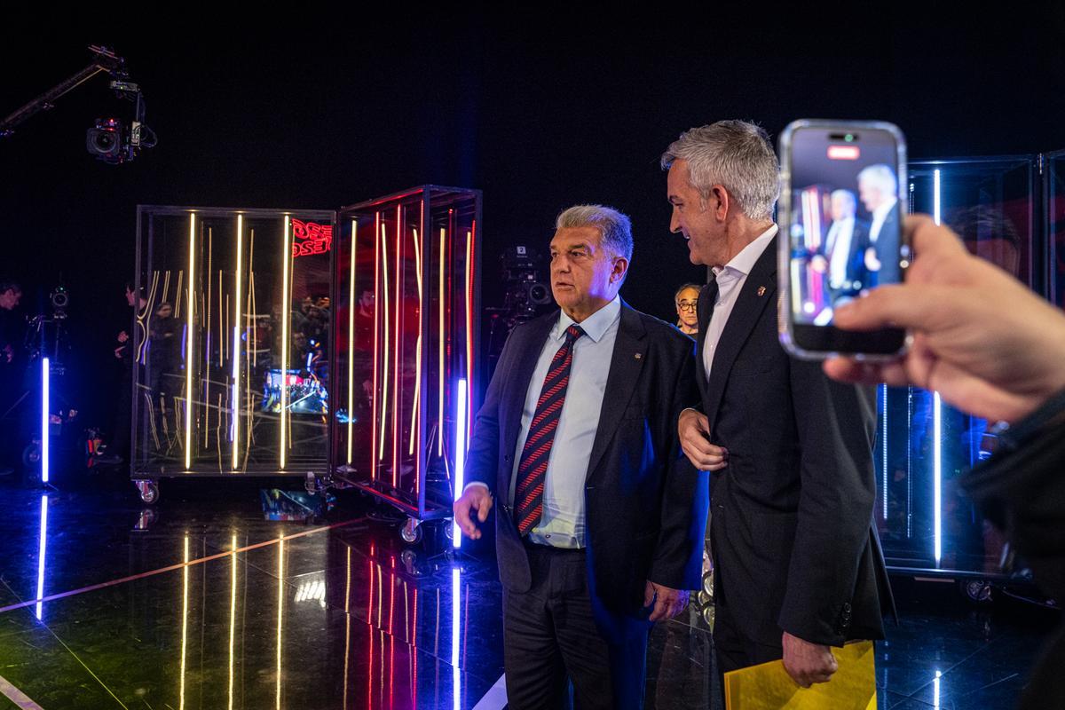 Joan Laporta y Víctor Font, antes de comenzar el debate en TV3.