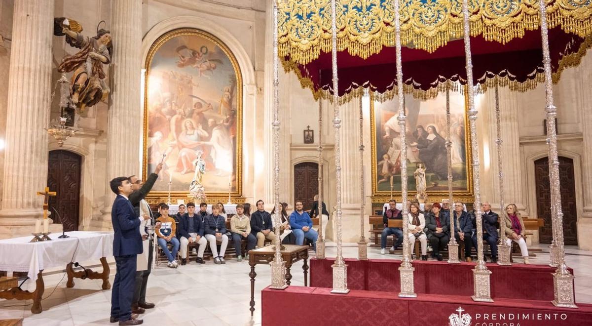 Un momento de la presentación del nuevo palio de la Virgen de la Piedad,  el pasado mes de noviembre.