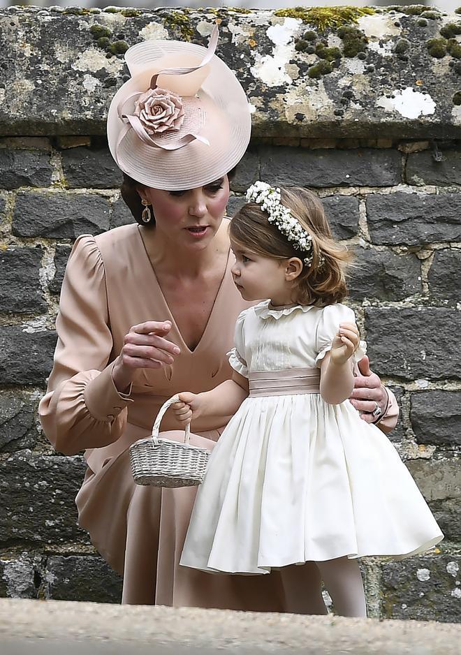 La boda de Pippa Middleton y James Matthews al detalle: Kate con su hija