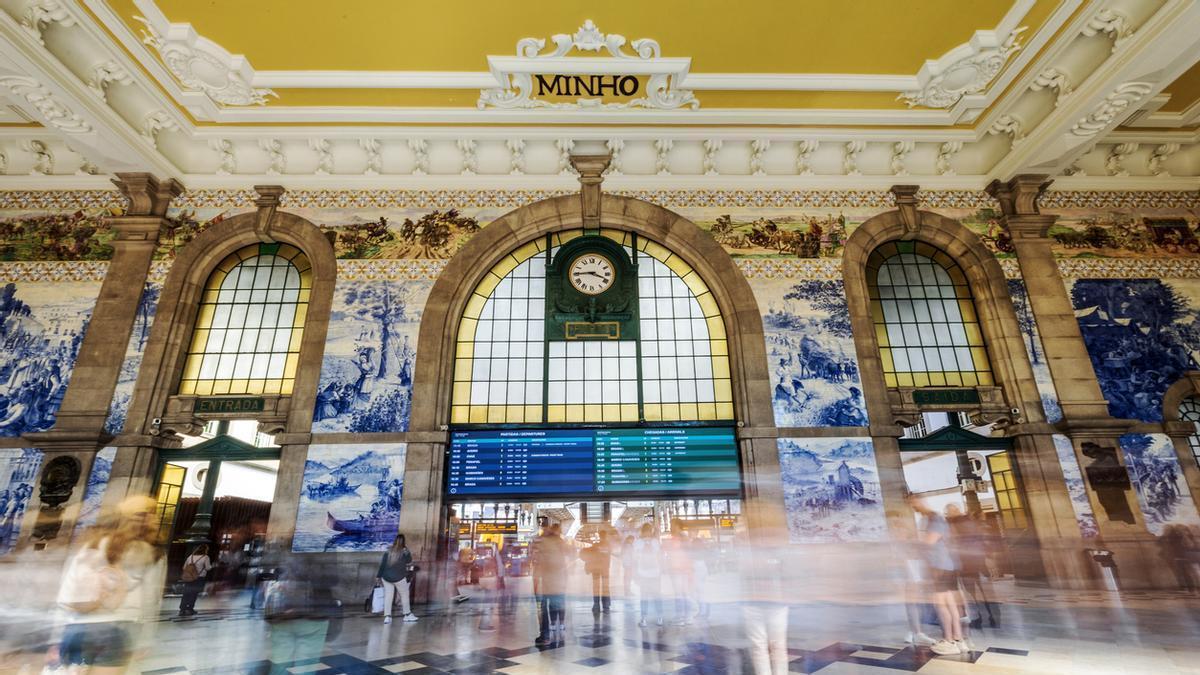 Esta obra de arte con más de 20000 azulejos es la estación más bonita de Portugal
