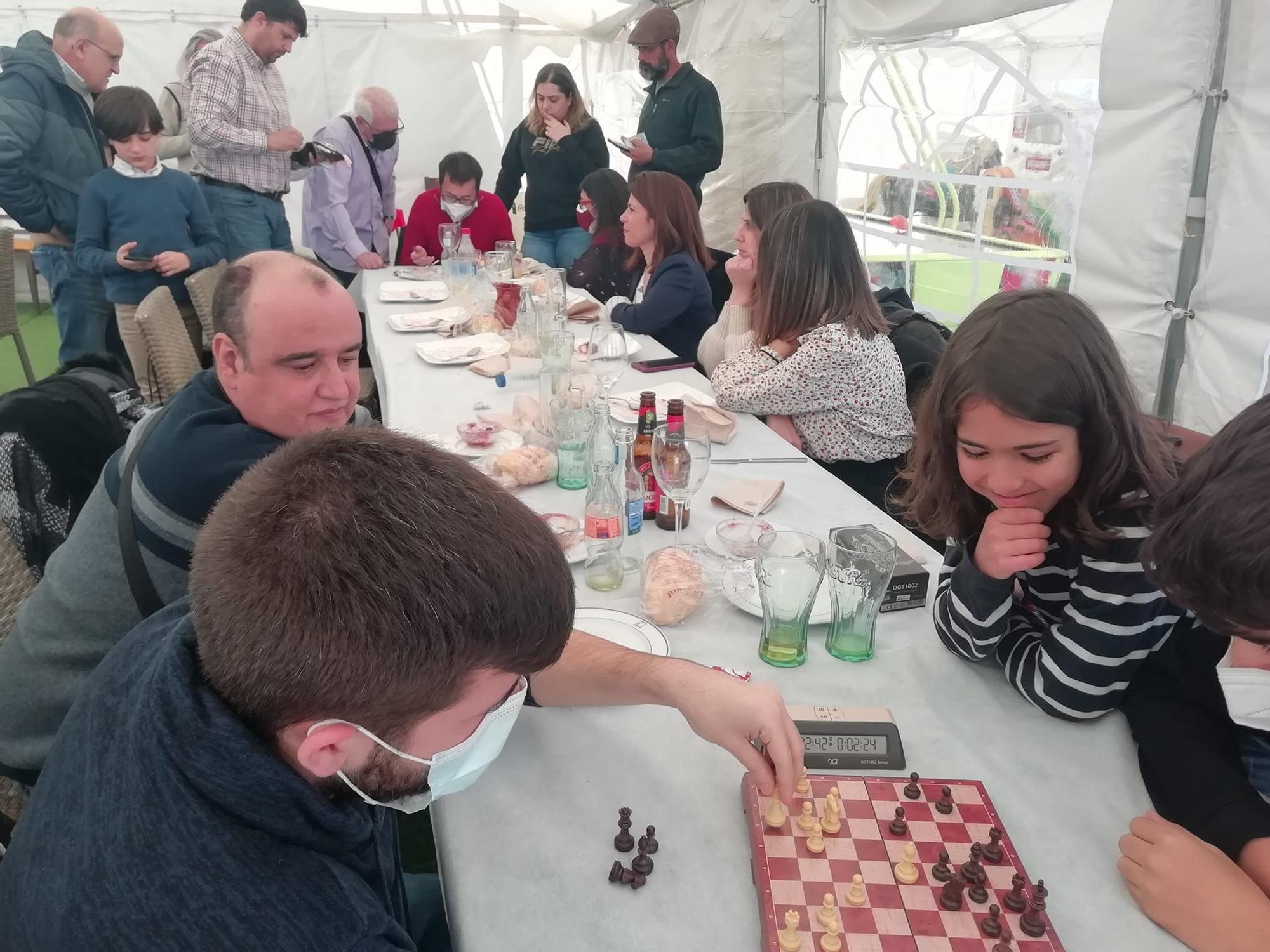 Cualquier momento es bueno para jugar una partida en el Club Castra Cáceres Patrimonio de la Humanidad.