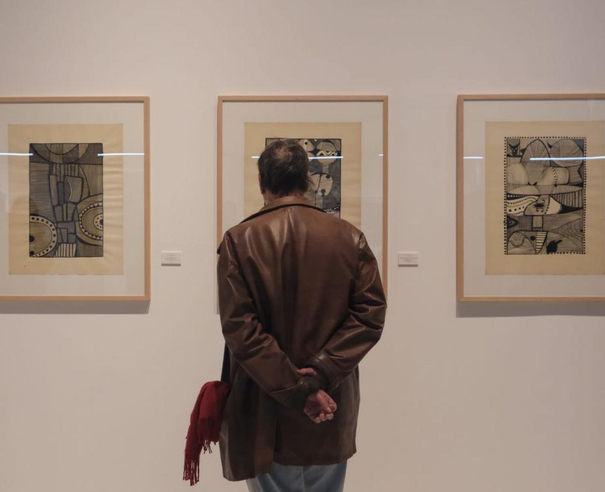 La técnica de la tinta china capta miradas. | Roi Cruz
