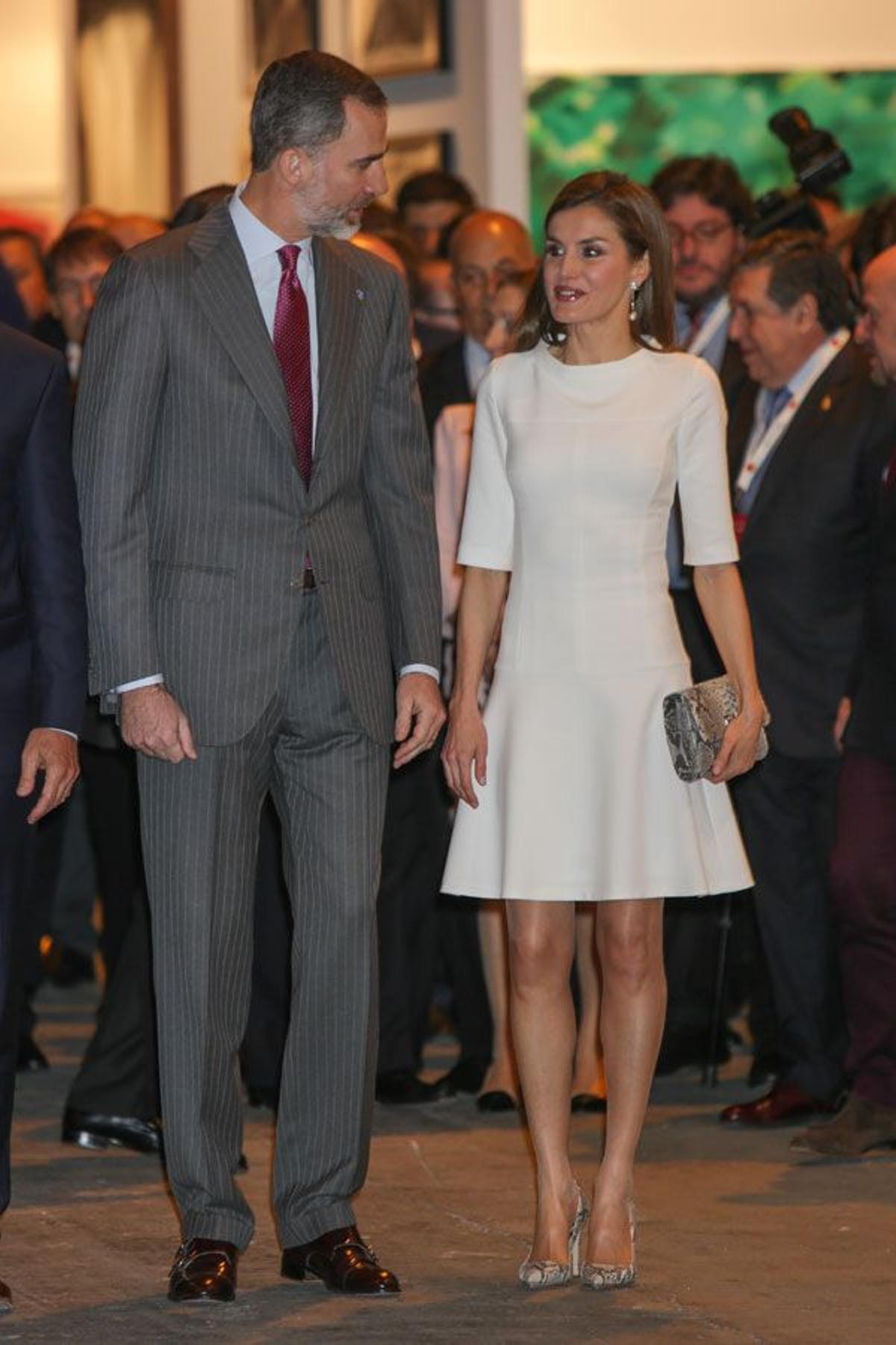 Letizia Ortiz junto a Felipe VI en ARCO