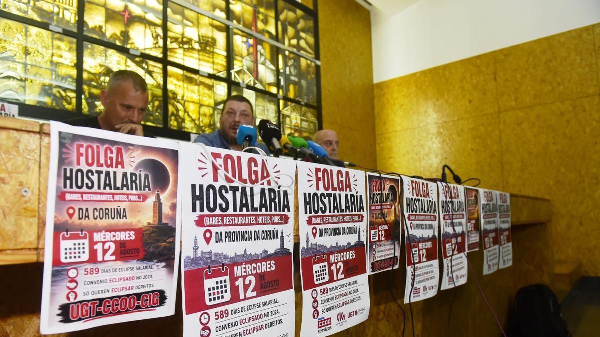 Marcos del Río, Juan Carreira y Juan Zas, en rueda de prensa