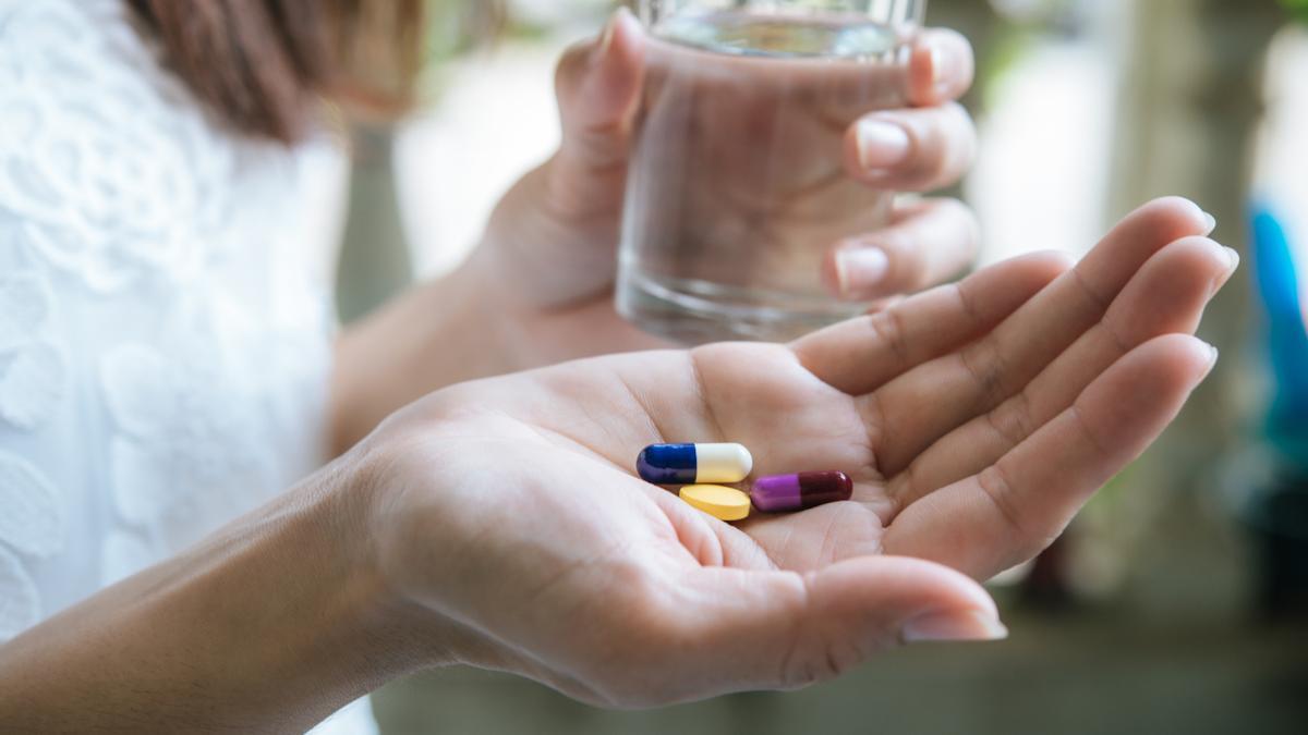 Un estudio sacude la medicina: estos medicamentos recetados habitualmente aumentan el riesgo de demencia
