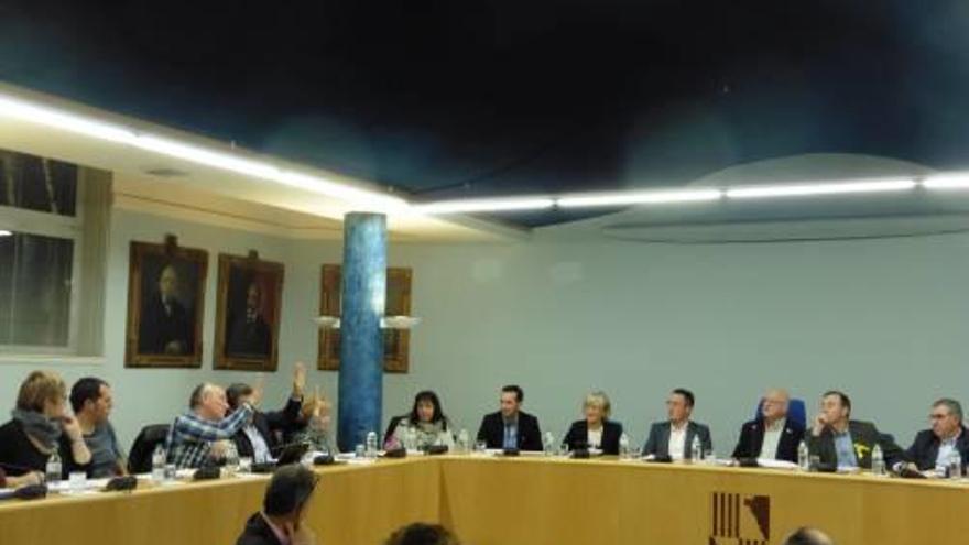 Els regidors del PSC van votar diferent del PDeCAT-DC.