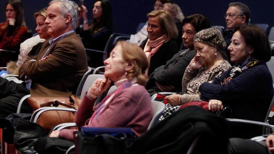 Público, ayer, en la presentación del encuentro &quot;Lo que de verdad importa&quot;.