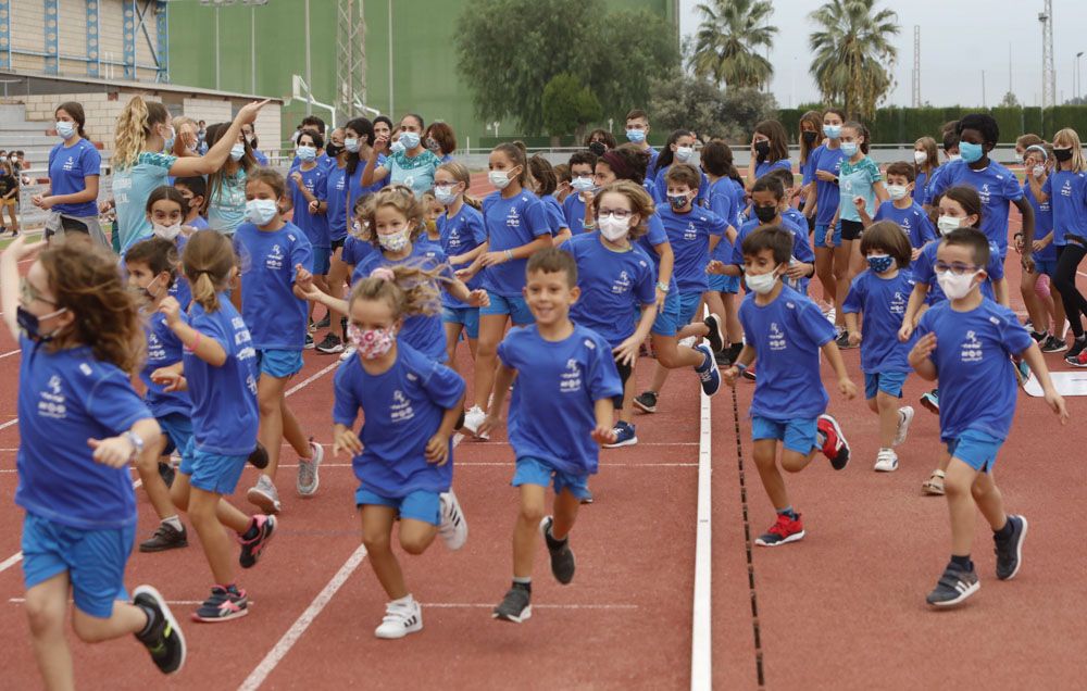 Presentación de los equipos de la Escuela de Atletismo del CAEM de Sagunt.