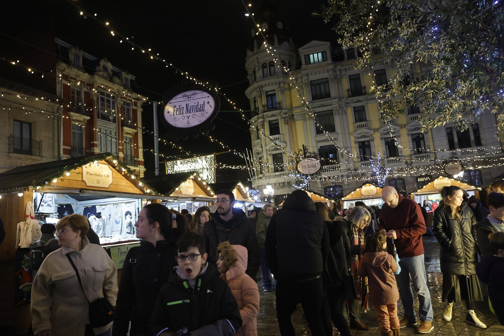 EN IMÁGENES: Ambiente navideño en Oviedo