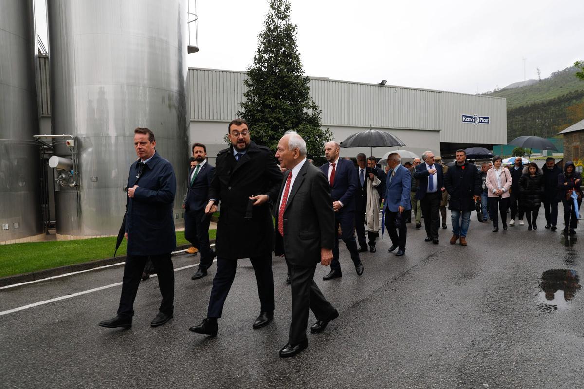 EN IMÁGENES: Inauguración de la nueva planta de Reny Picot en Anleo (Navia)