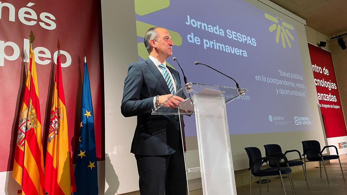 El consejero Bancalero, este martes, durante la jornada de Sespas en Zaragoza.