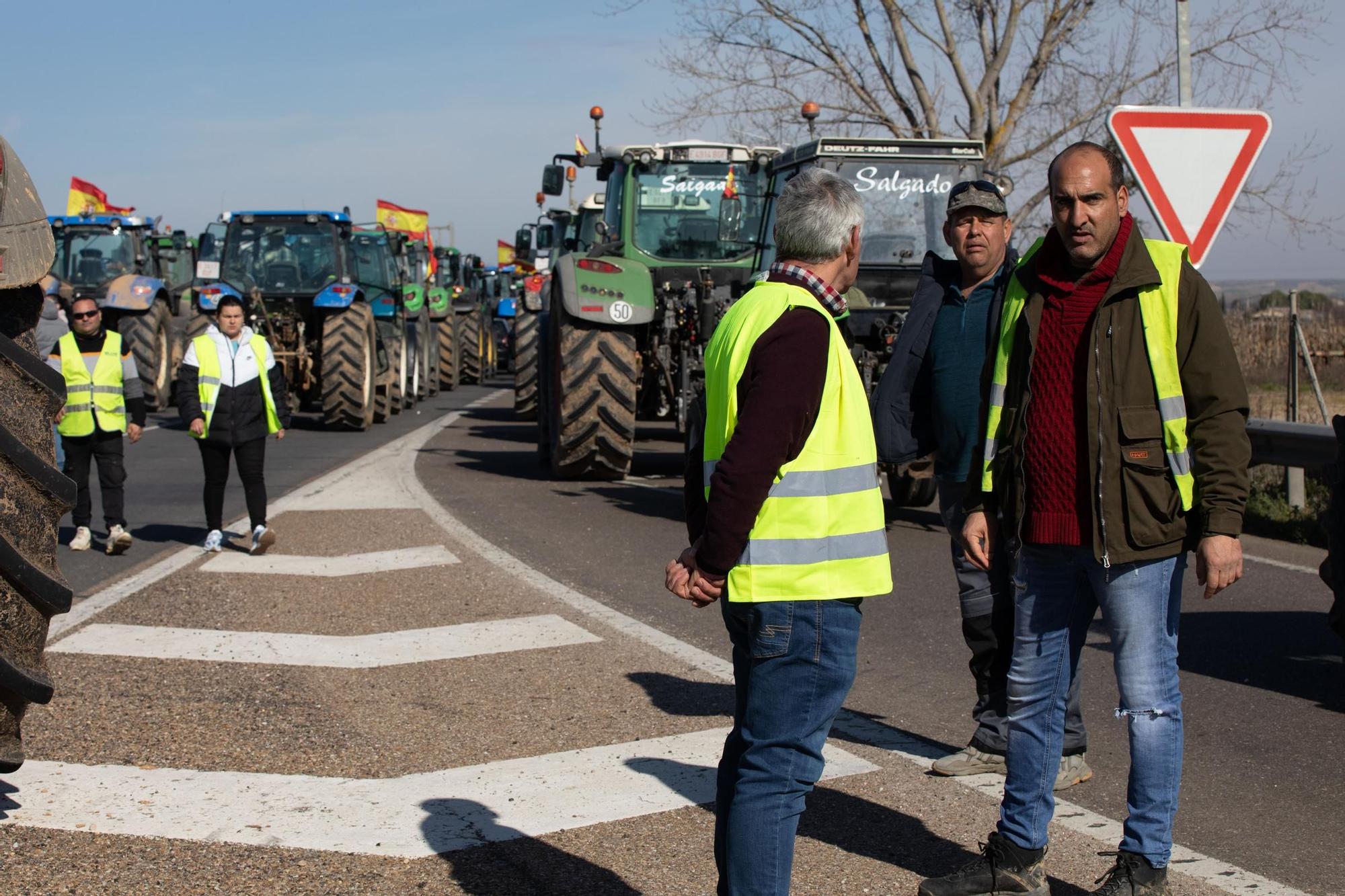 GALERÍA | Tractorada en Zamora: las mejores imágenes de un martes histórico para el campo de la provincia